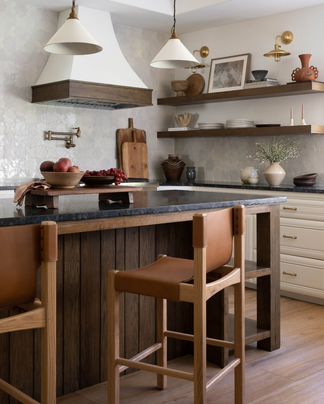 henrik stool in oak